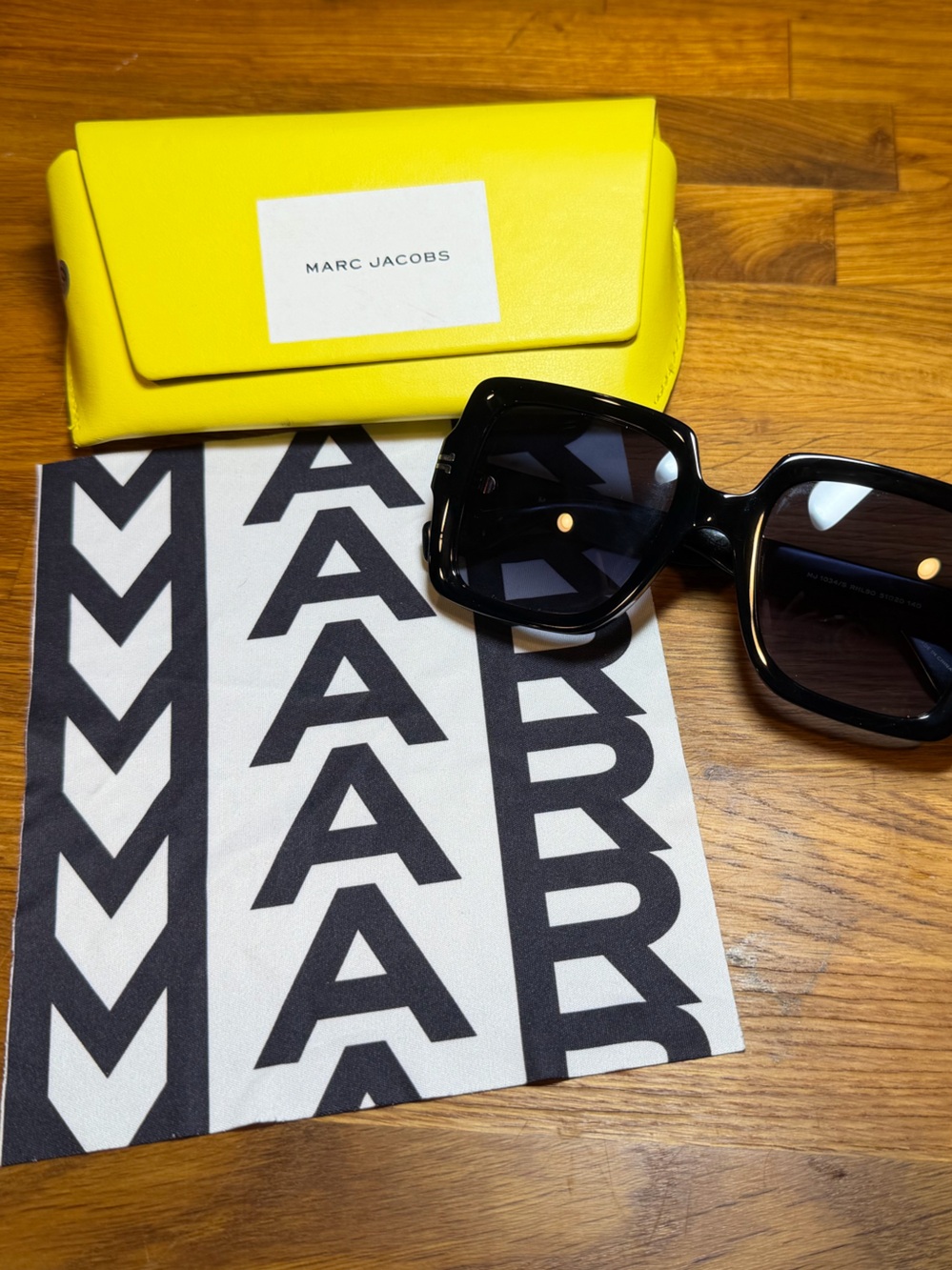Marc Jacobs Black Oversized Square Sunglasses with Yellow Case & Cleaning cloth